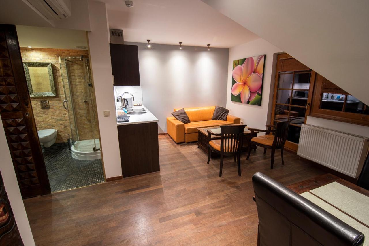 Apartamenty Lola 斯克拉斯卡波伦巴 外观 照片